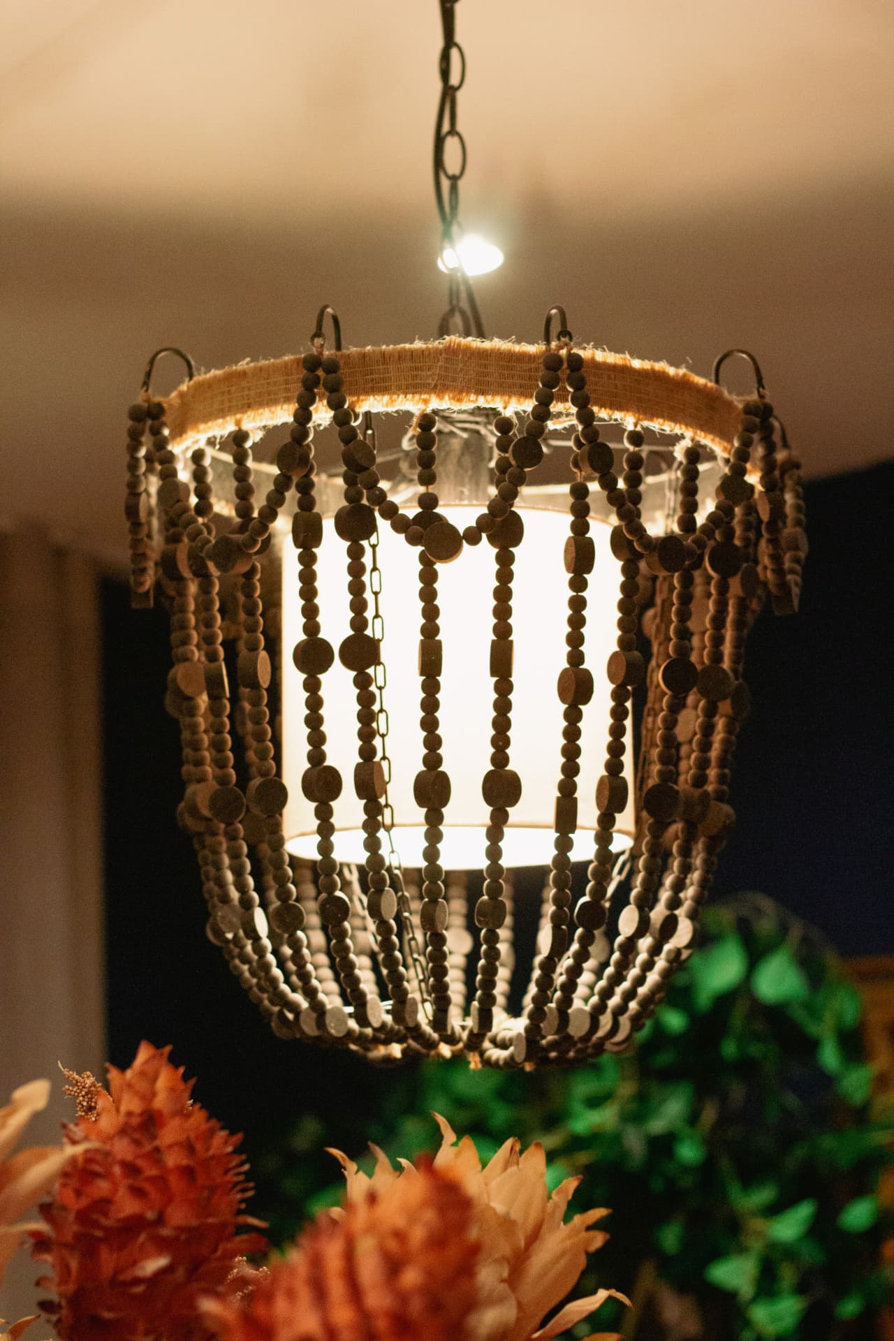 Detalhe de iluminação no showroom Essenza